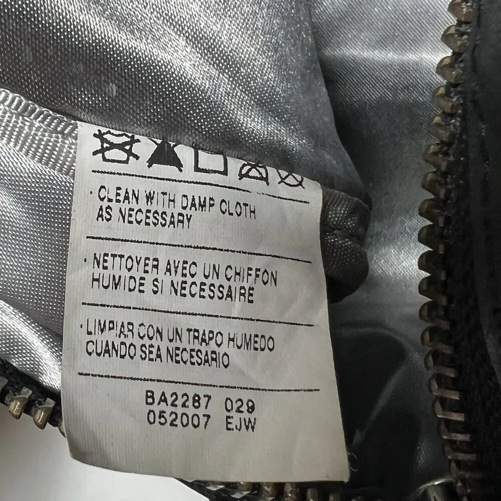 Nike Women's Gym Club Duffel Bag Travel Black Rare Read Des